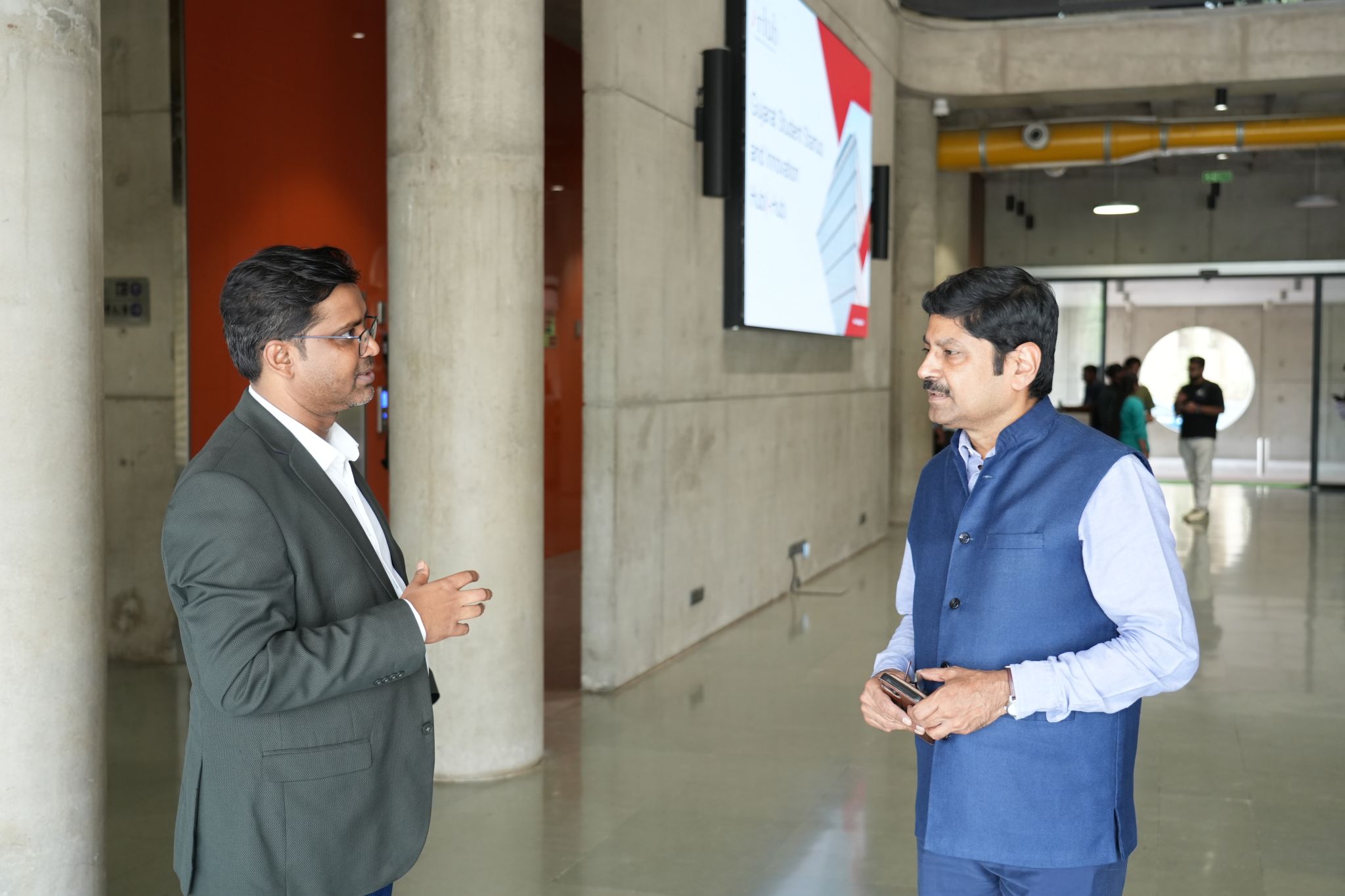 i-Hub Gujarat Welcomes Dr. M.K. Shanmuga Sundaram for Strategic Startup Ecosystem Interaction