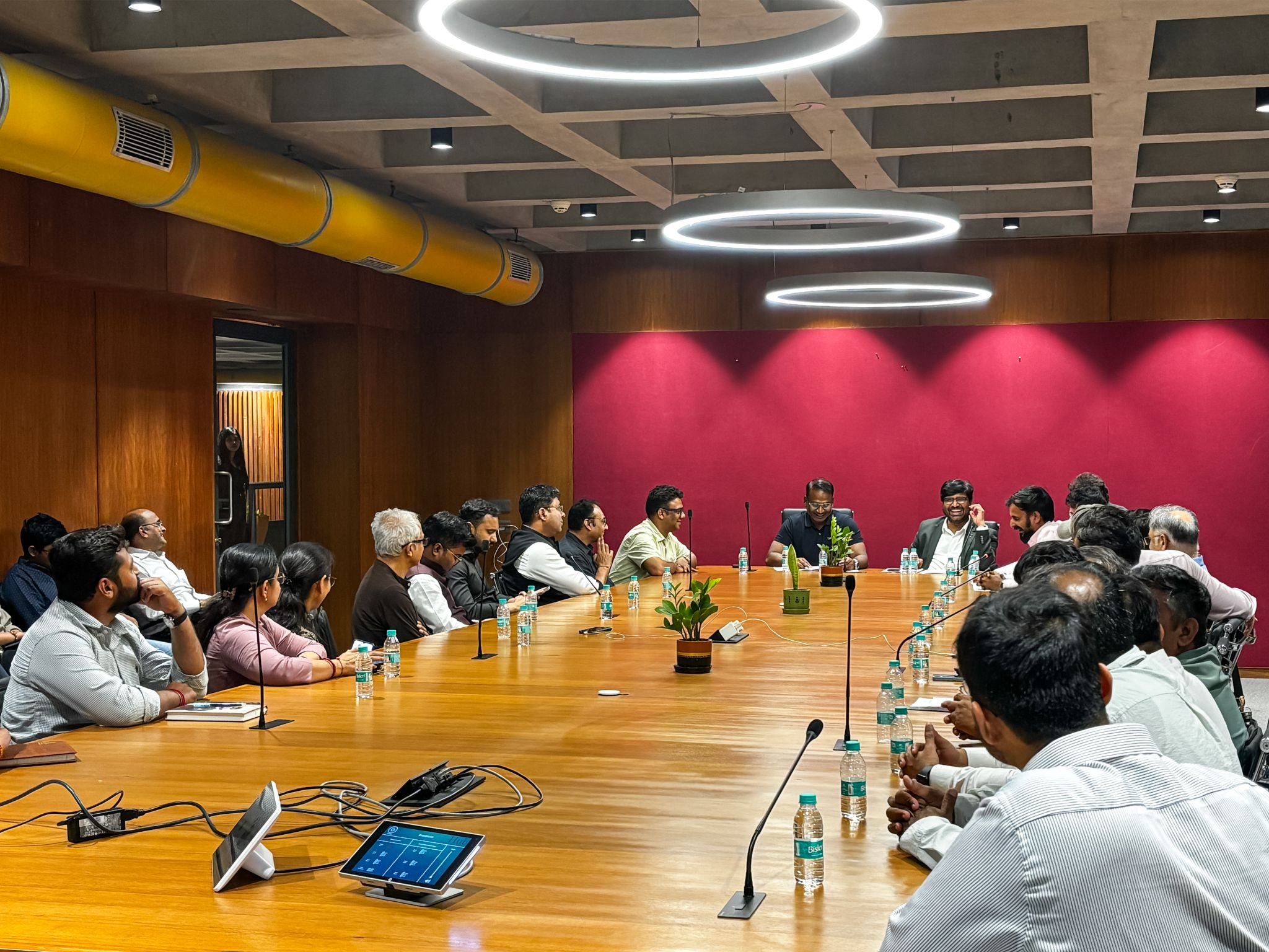 i-Hub Gujarat Hosts UrbanX Ahmedabad Roundtable on Startup Innovation and Smart City Collaboration