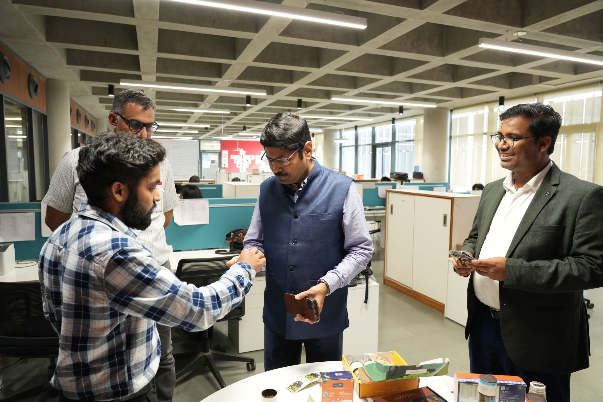 i-Hub Gujarat Welcomes Dr. M.K. Shanmuga Sundaram for Strategic Startup Ecosystem Interaction