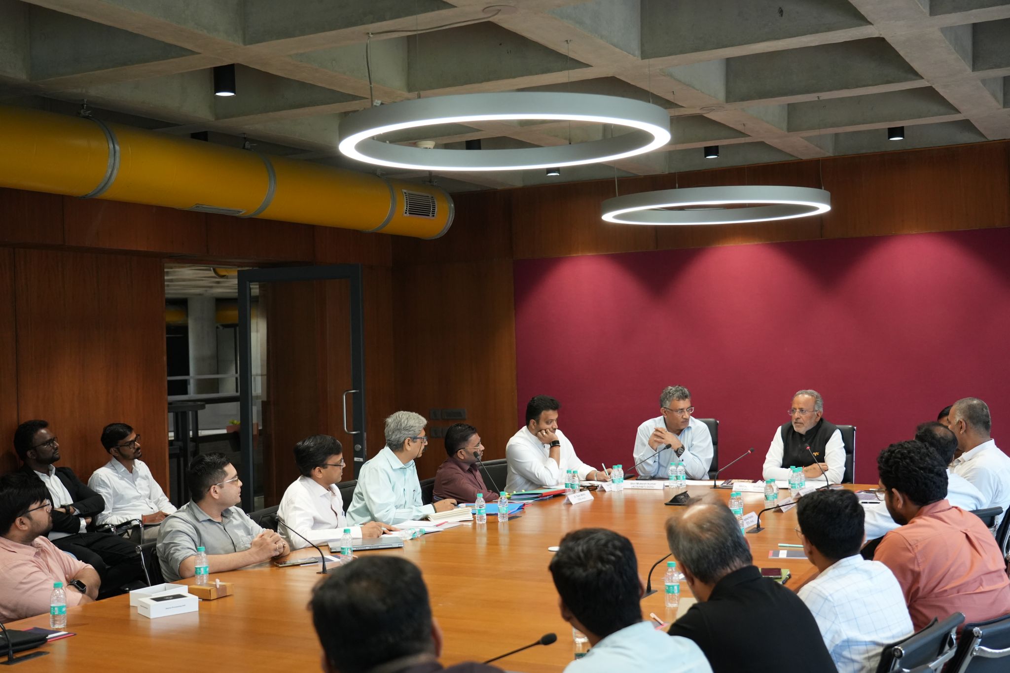 Hon’ble Minister Shri Arjun Modhwadia Visits i-Hub Gujarat, Engages with Emerging Tech Startups
