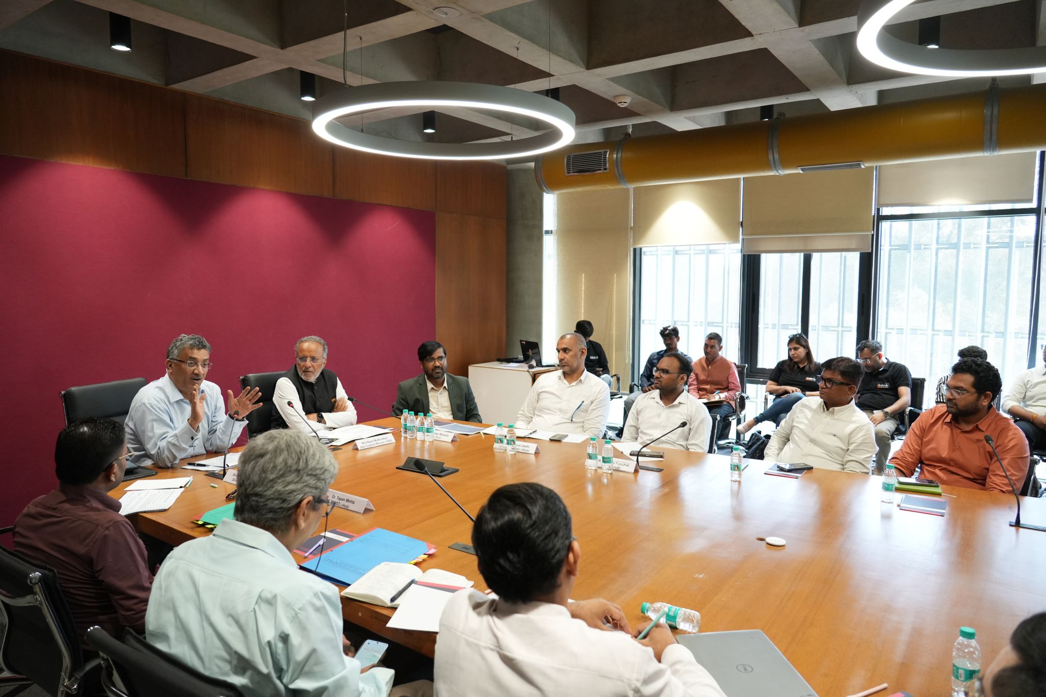Hon’ble Minister Shri Arjun Modhwadia Visits i-Hub Gujarat, Engages with Emerging Tech Startups