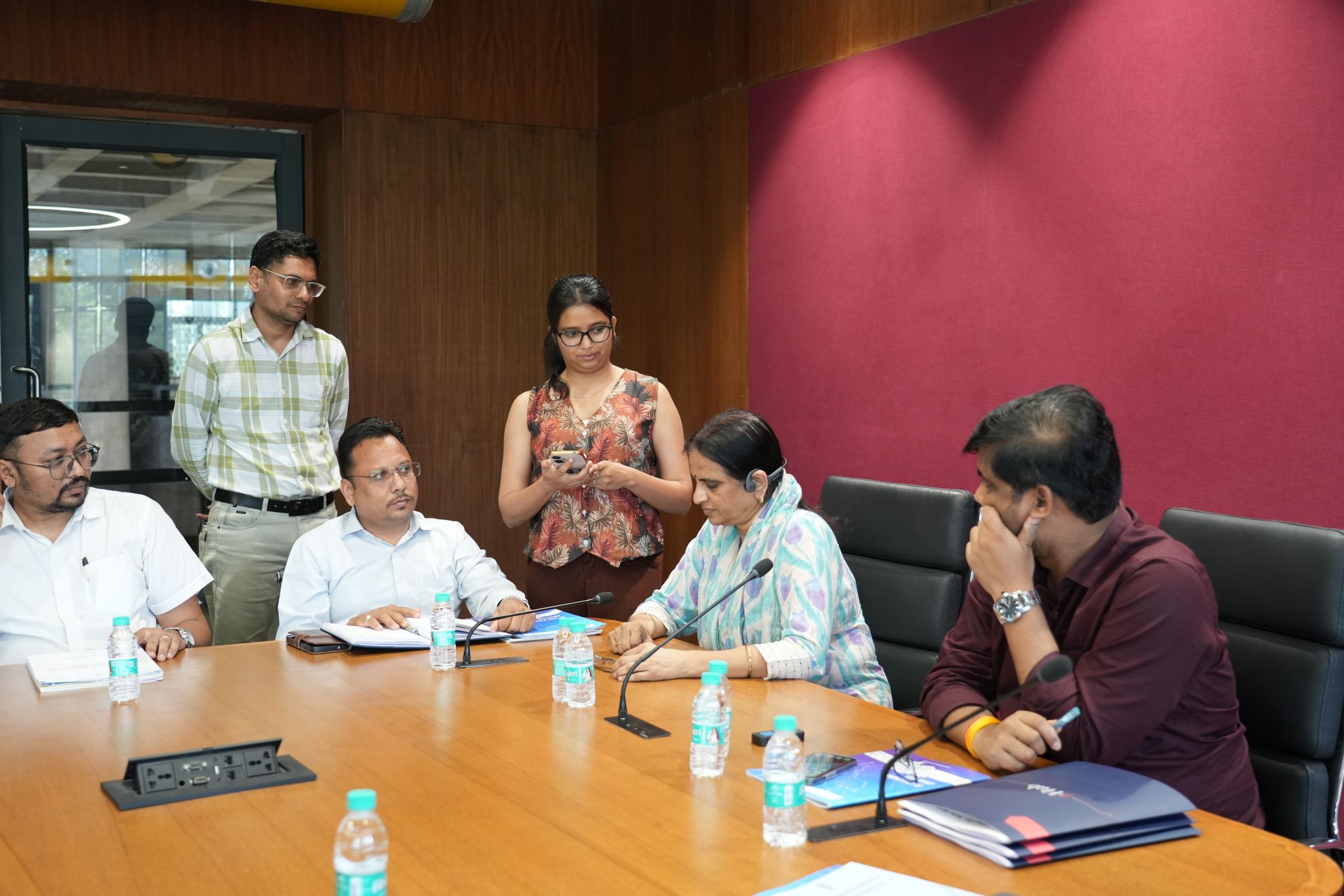 i-Hub Gujarat Welcomes Ms. Kavita Rakesh Shah, IAS, for Startup Ecosystem Interaction