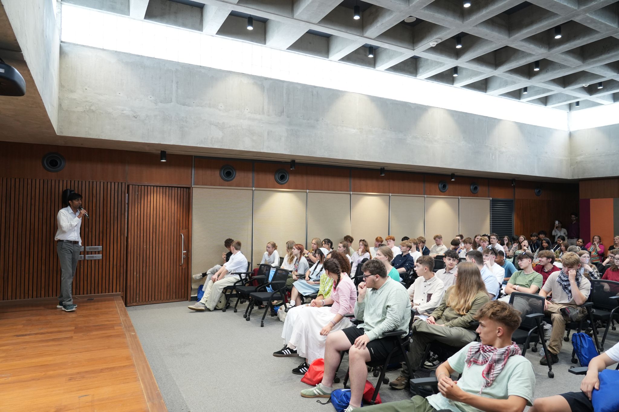 i-Hub Gujarat Hosts UK Student Delegation to Showcase Gujarat’s Innovation Ecosystem