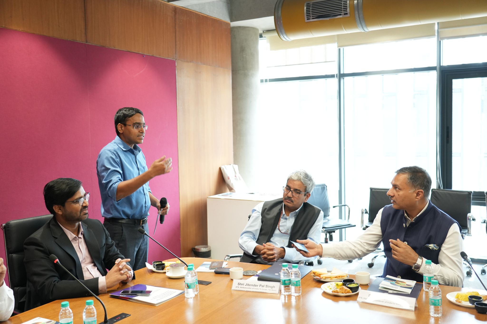 i-Hub Gujarat Welcomes Senior IFS Delegation for Innovation Ecosystem Engagement